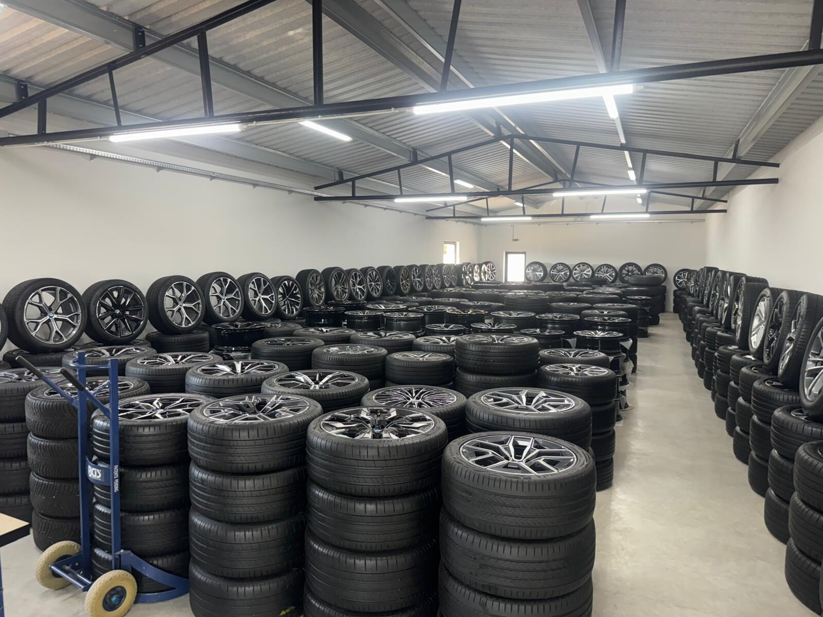 Depozitul Import Jante Premium din județul Sălaj — sute de seturi de jante originale în stoc