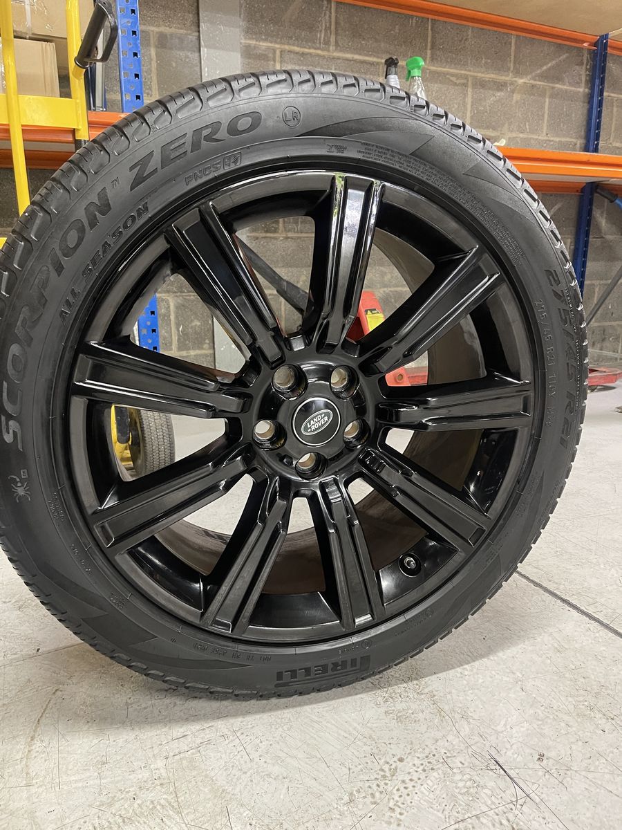 Range Rover Sport Vogue Discovery L405 R21 Originale Pirelli2024