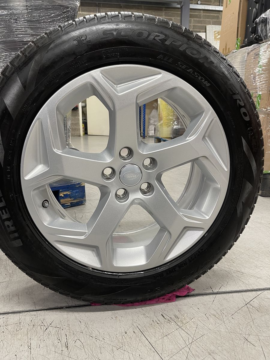Originale Range Rover Sport/Vogue R20 Pirelli dot2022I 4