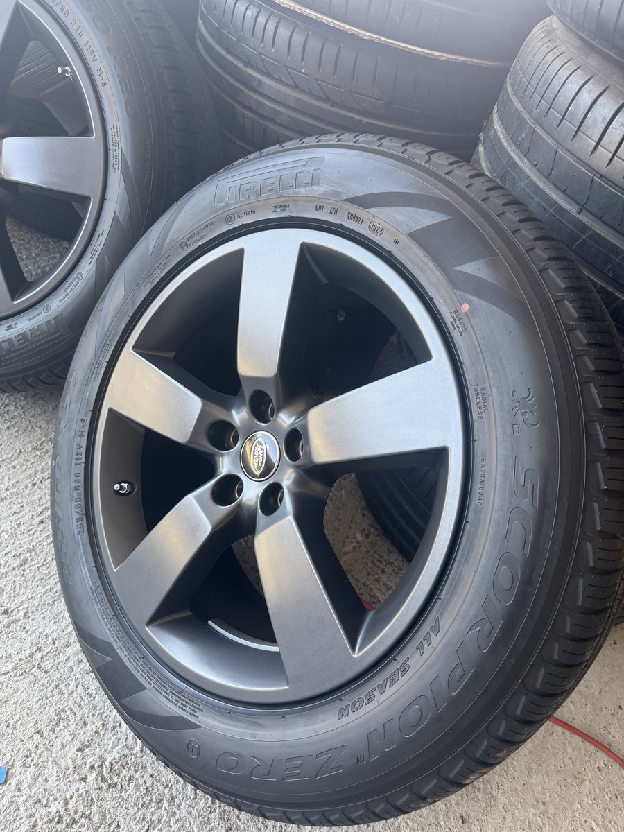 Range Rover Land Rover Defender R20 Originale  Pirelli Dot 2024 2