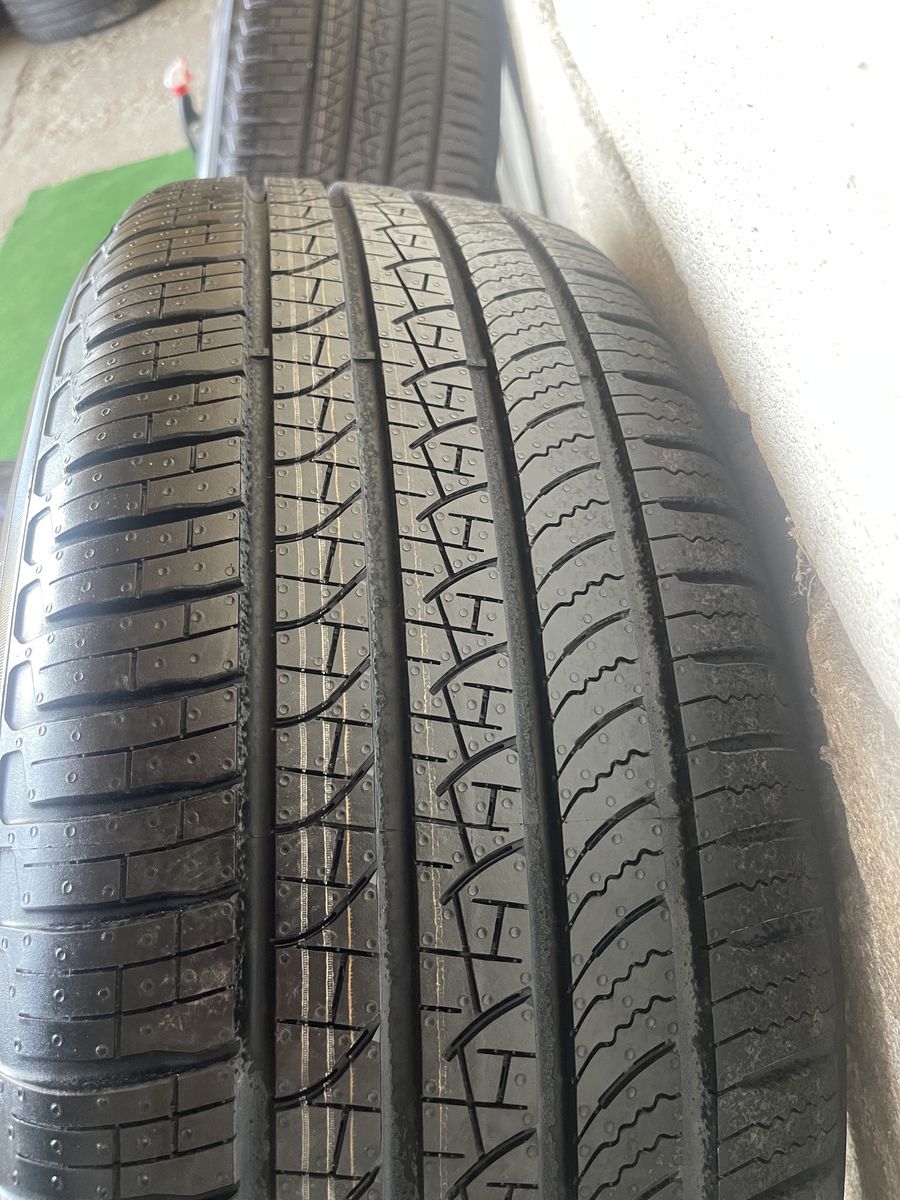 Originale Range Rover Land Defender R20 Pirelli 2023 5bucde vara 3