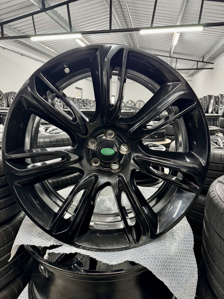 Originale Range Rover Velar R22 L560