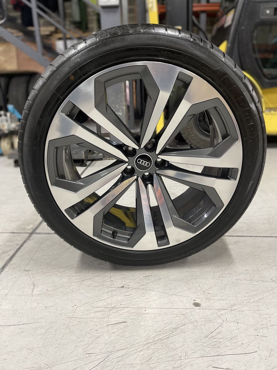 Audi Q8 SQ8 RSQ8 RS R22 Originale Infinity dot2023 2