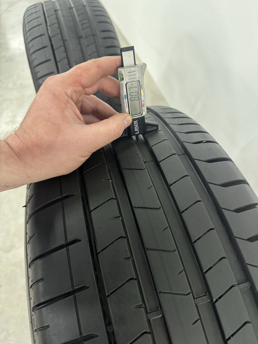 Audi Q7 R20 Originale Pirelli de vara 99% 35/2024 AO1 5