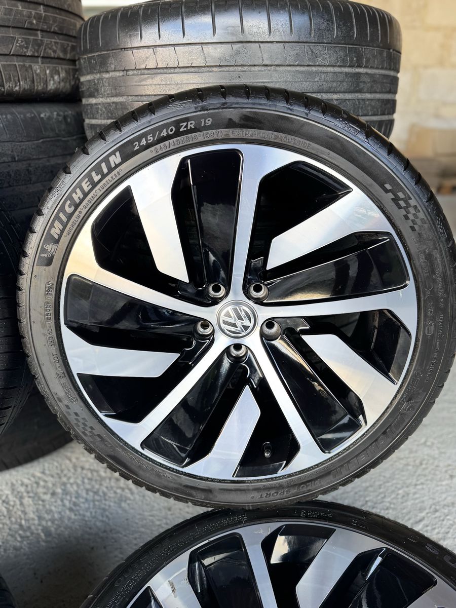 VW Arteon R19 Passat Originale Montevideo de vara 4
