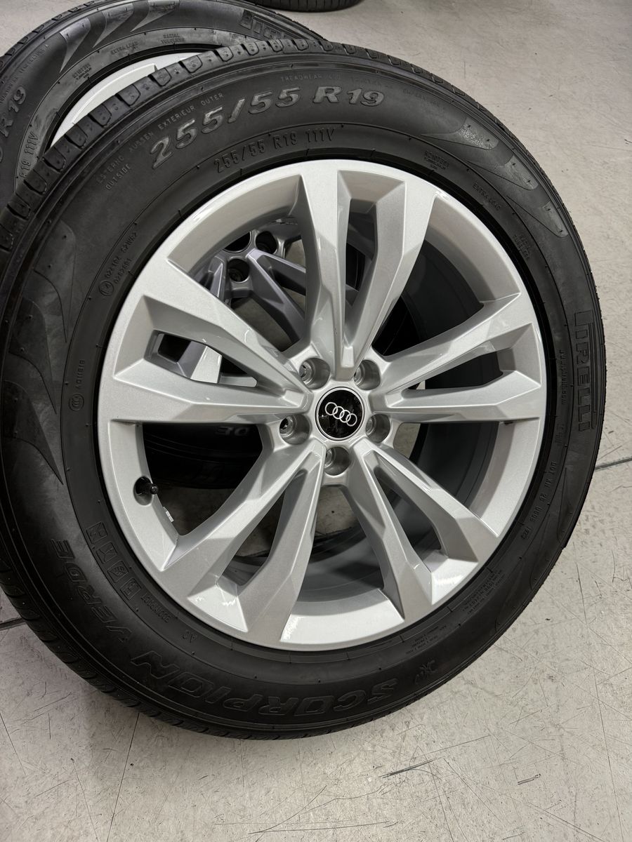 Audi Q7 R19 SQ7 Originale Pirelli de vara AO 2023 99% 2