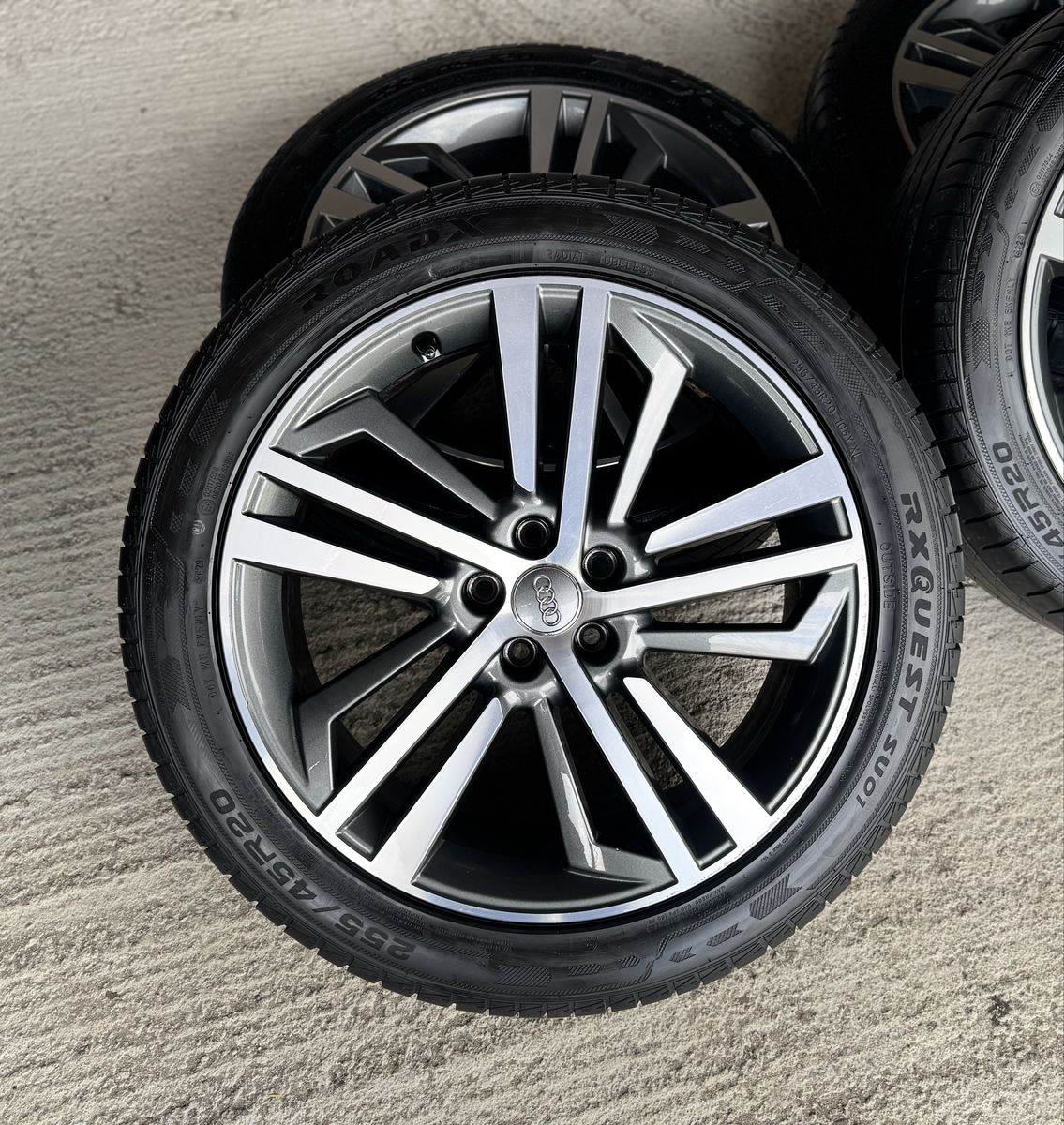 Audi Q5 R20 SQ5 FY Originale Anvelope de vara 90% 4