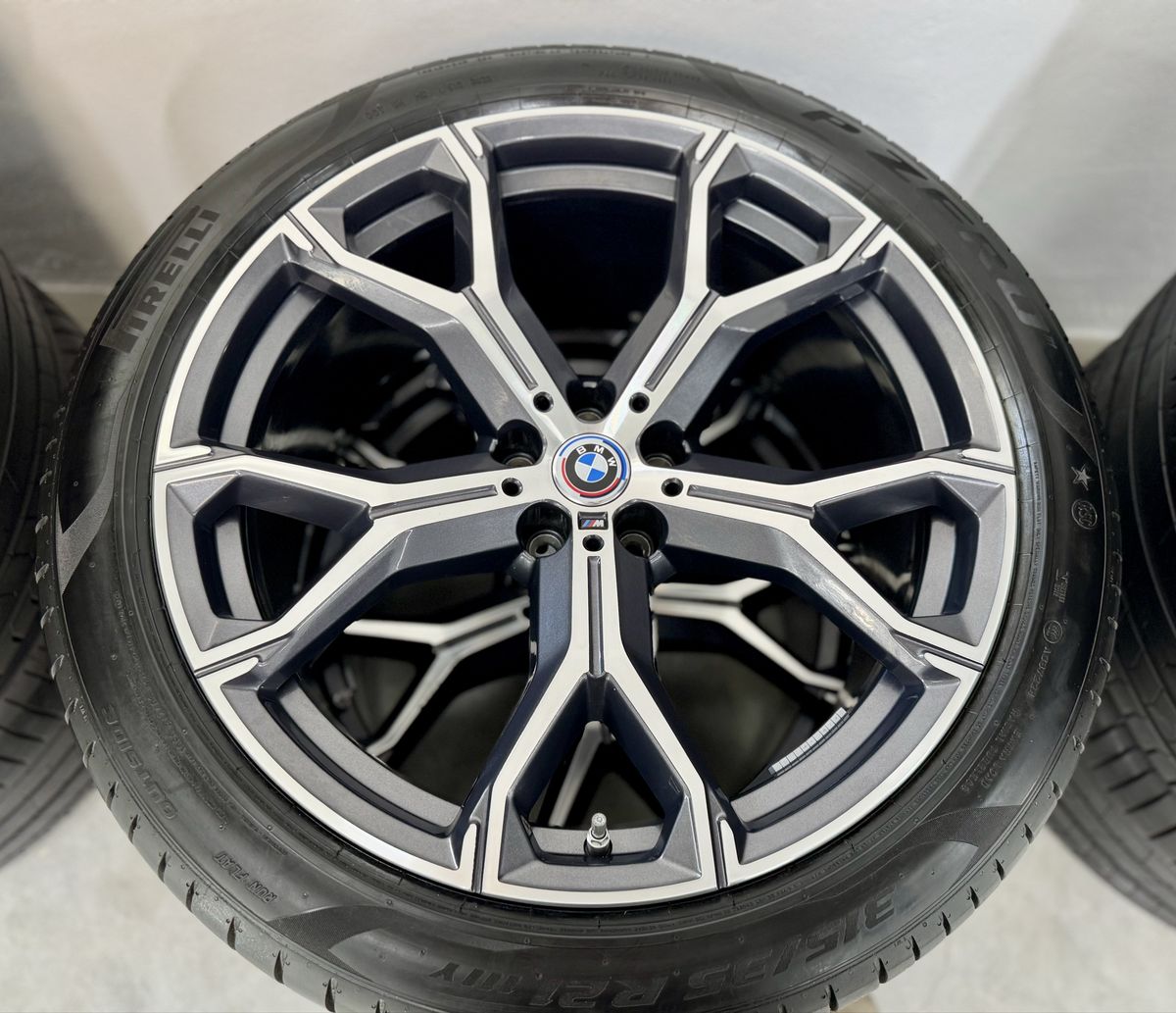 Bmw X5 X6 R21 G05 G06 Originale M741 Pirelli de vara 90% 40/2023 3