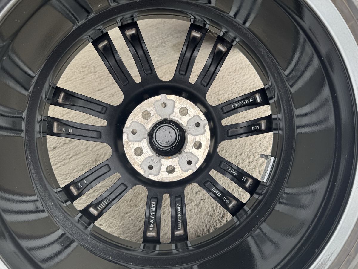 Bmw Seria5 i5 G60 R19 Originale 935M Pirelli 99% 2024 De vara 5