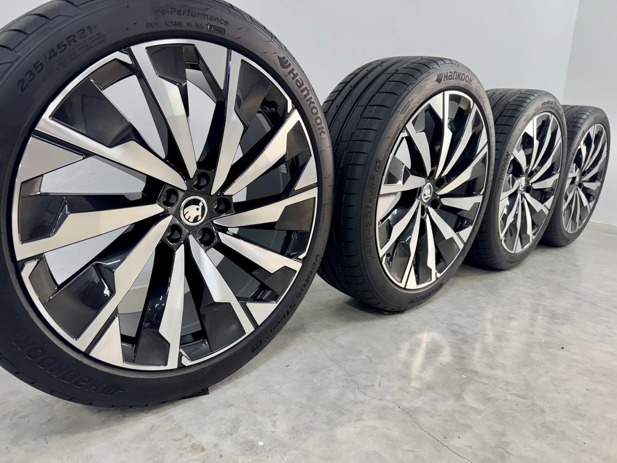 Skoda ENYAQ i4 R21 Elroq Supernova Originale Noi HankookVara2025 3