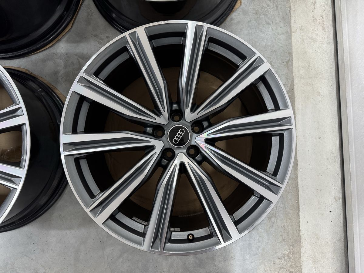 Audi Q8 SQ8 R21 Originale Bicolor 4