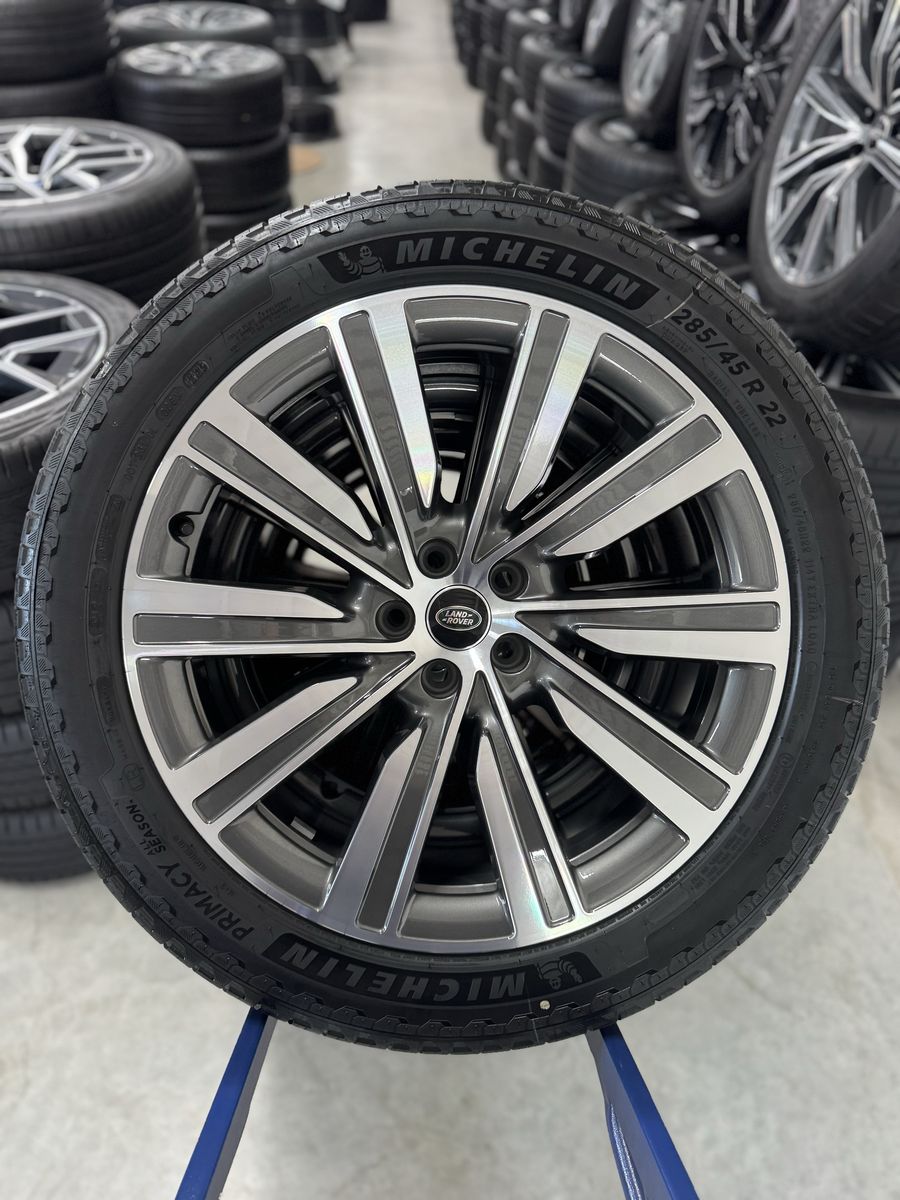 Range Rover Sport Vogue R22 Originale L460 Pirelli 2025 99%
