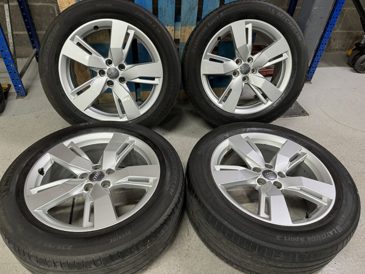 Audi Q5 R19 S-line SQ5 FY Michelin 60% 2021 de vara