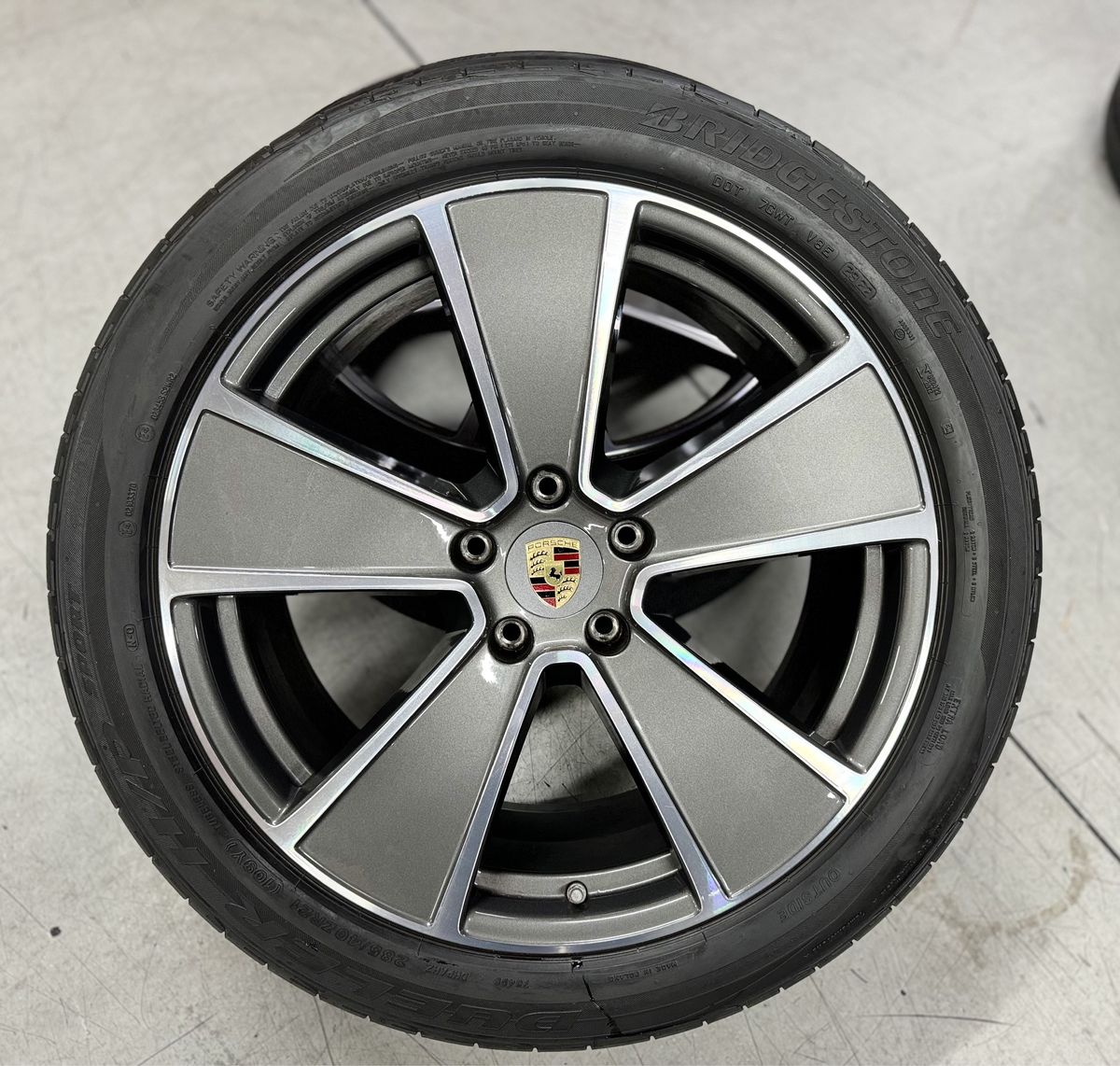 Porsche Cayenne R21 9Y0 E3 Originale Bridgestone de vara