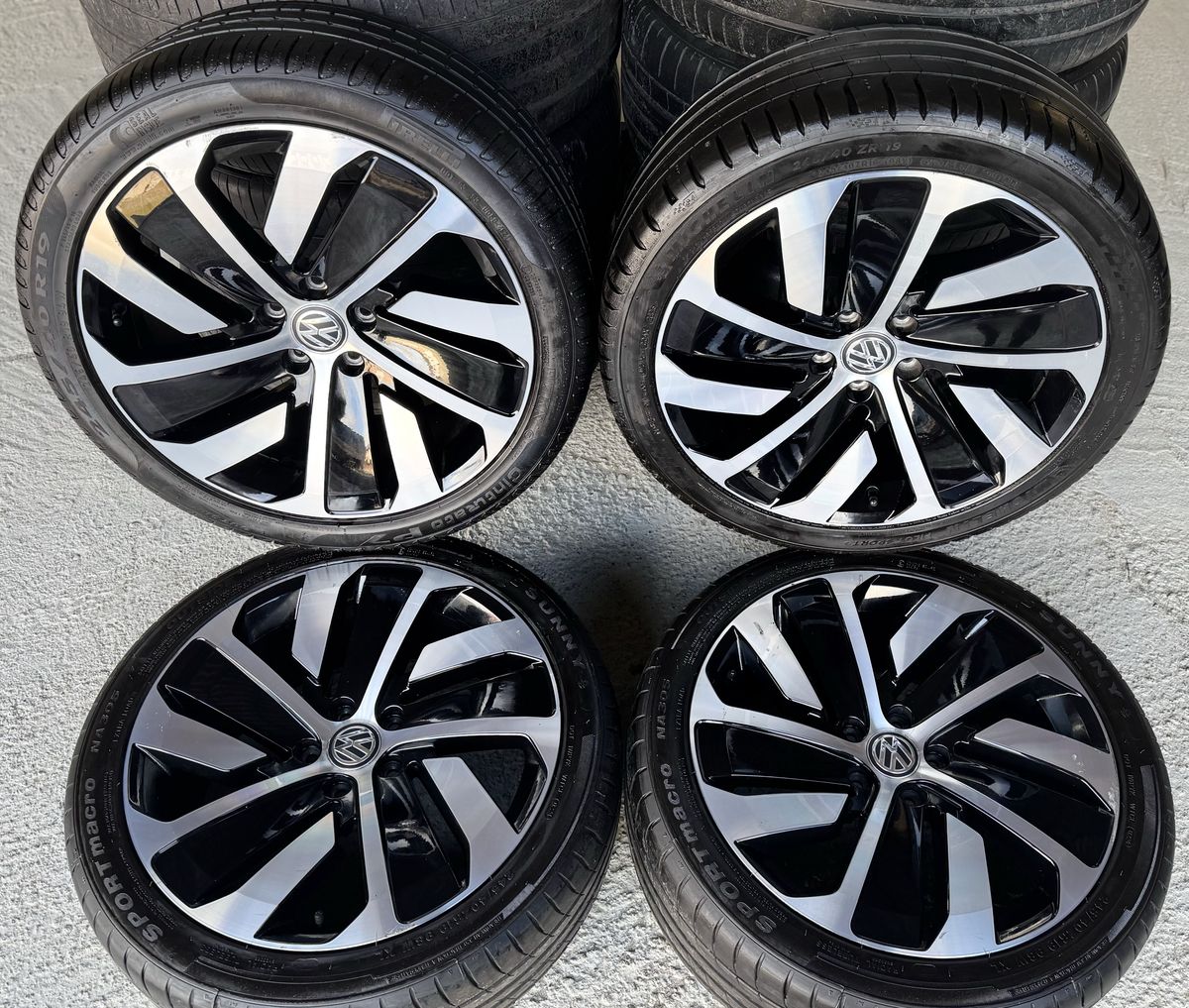 VW Arteon R19 Passat Originale Montevideo de vara