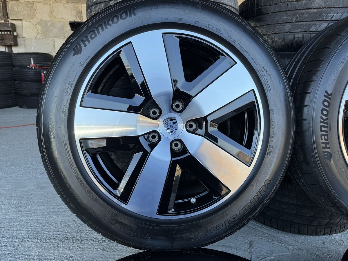 Porsche Cayenne Coupe S R20 Originale 2024 Hankook vara 2024 95%