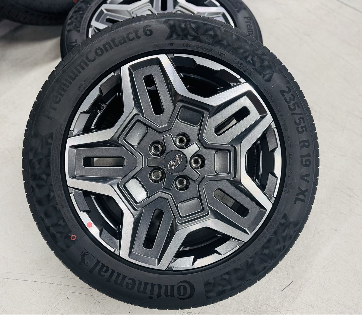 Hyundai Santa Fe R19 Originale Continental de vara 99% 45/2023